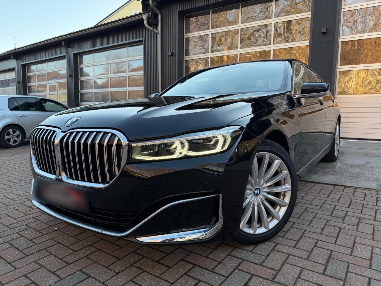 BMW 730