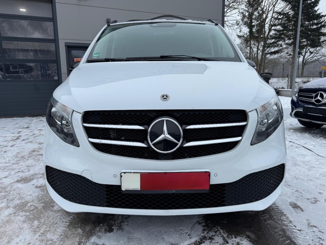 MERCEDES-BENZ V 250