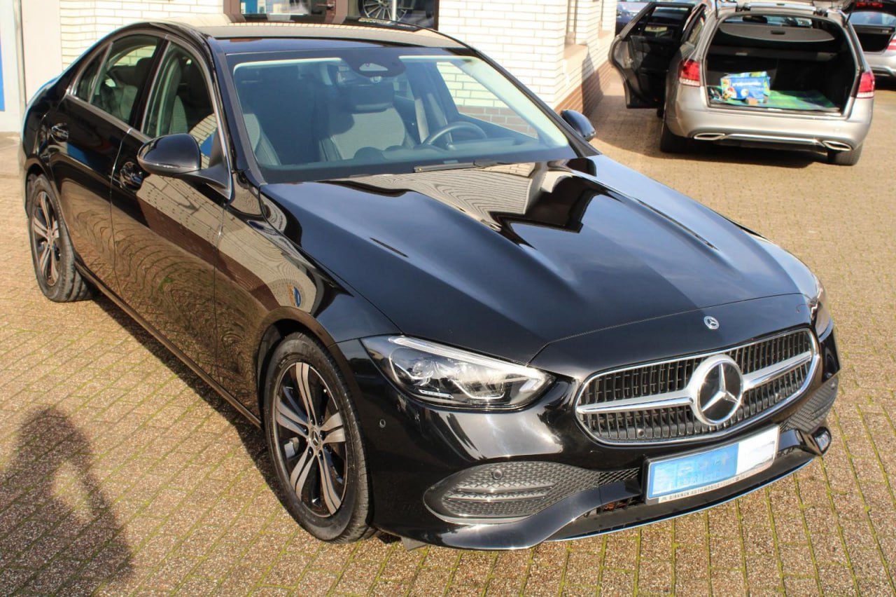MERCEDES-BENZ C 220