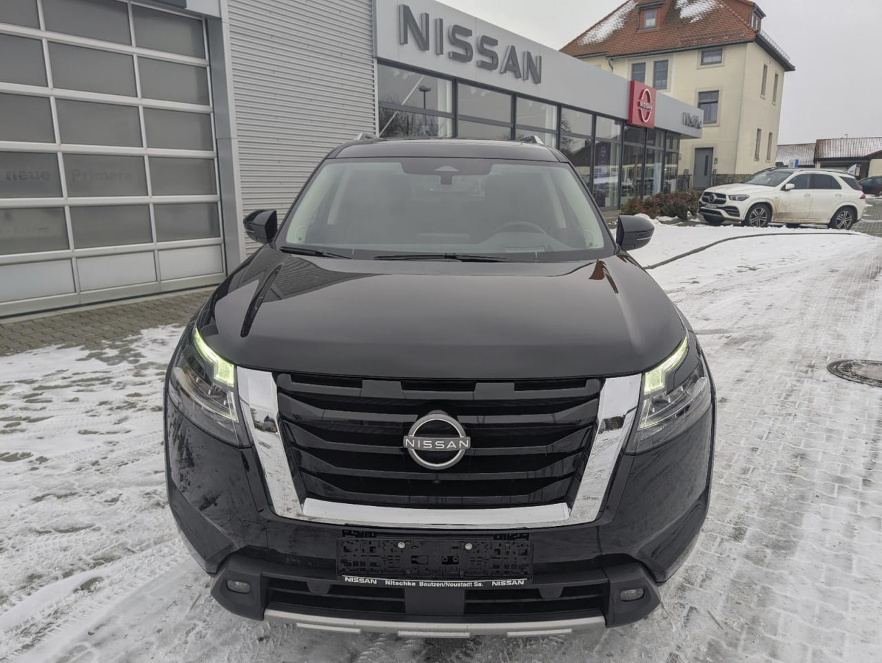 NISSAN PATHFINDER